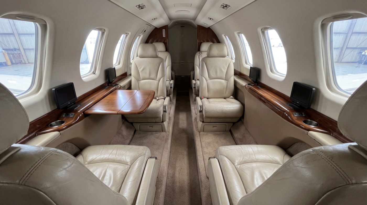 Citation CJ3+, Kabine