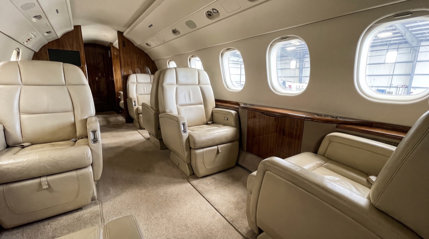 Legacy 500, Kabine