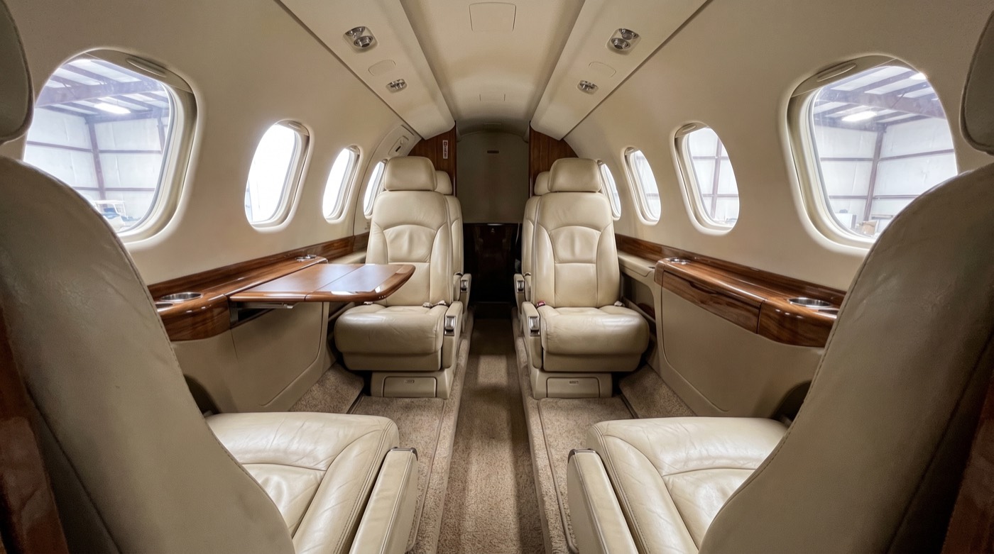 Phenom 300E, Kabine