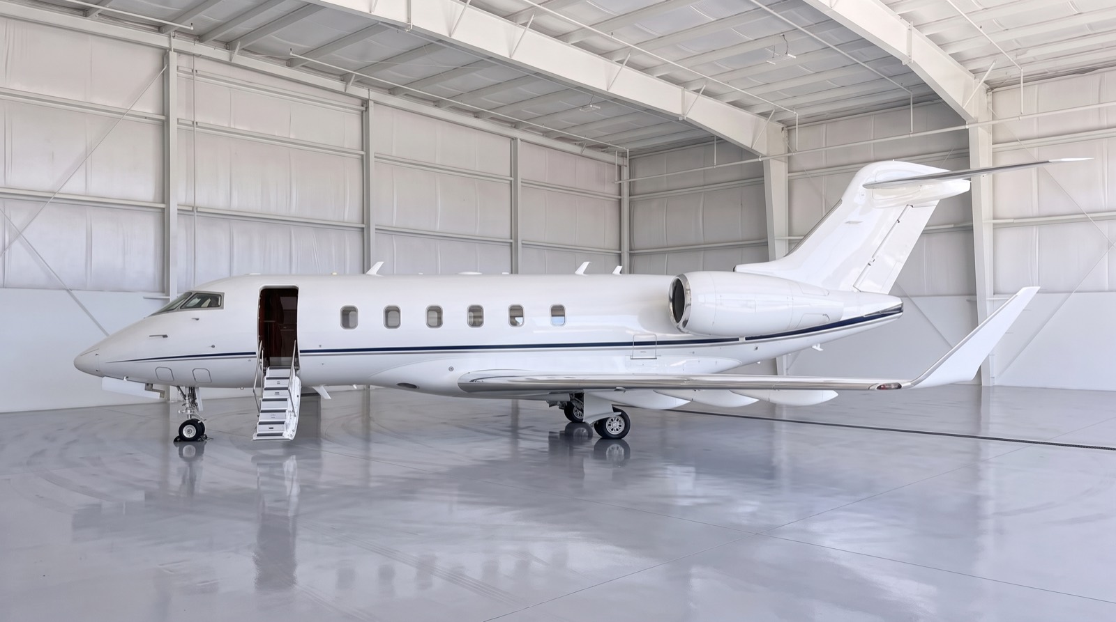 Challenger 350, Aussenansicht