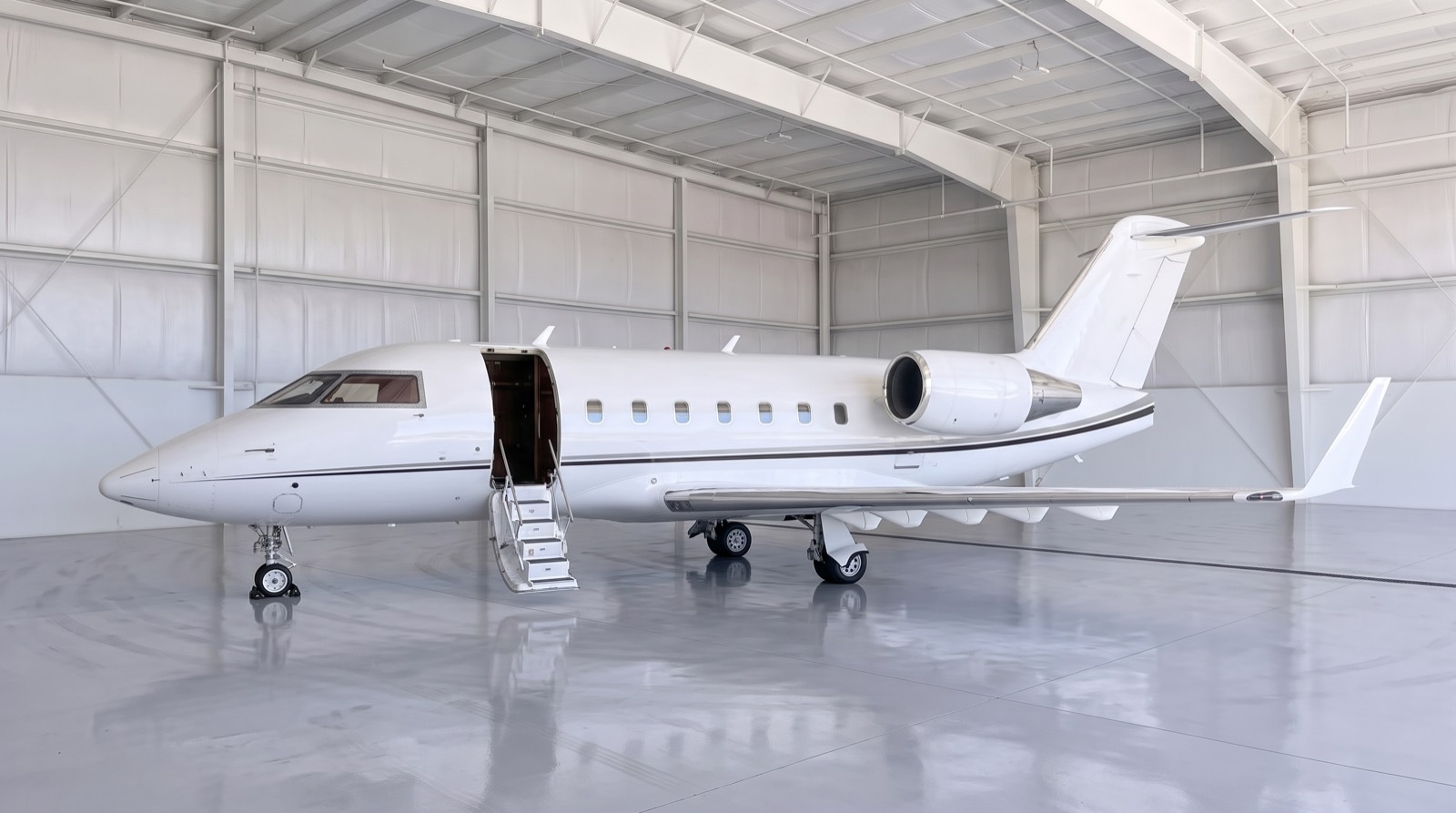Challenger 604, Aussenansicht
