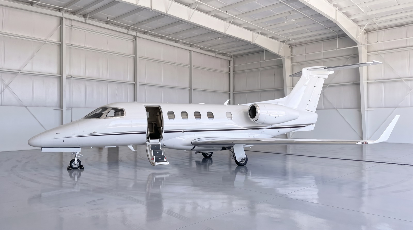 Phenom 300, Aussenansicht